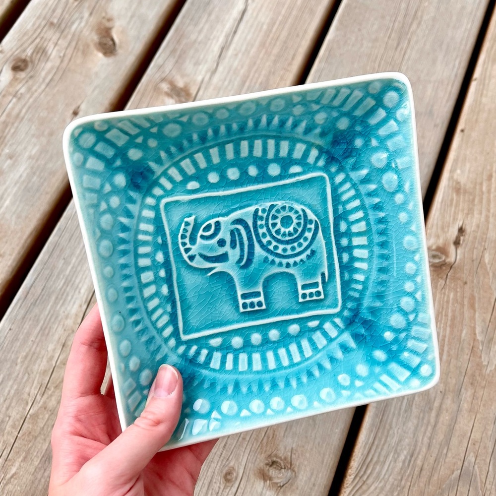 Blue Elephant Plate (Brand New)